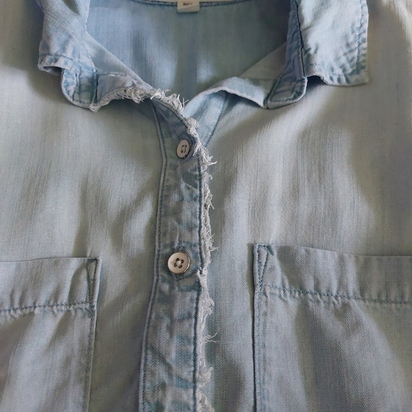 Cloth & stone chambray botton down shirt size XS - Picture 5 of 5